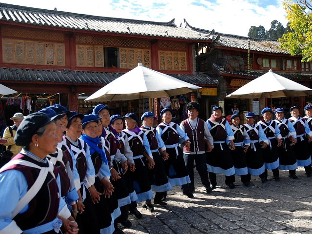 Naxi traditional Dressing